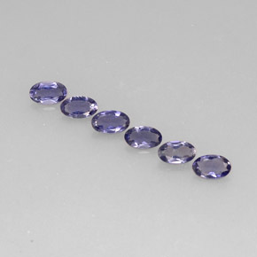 カラットの天然バイオレットブルーアイオライト（4.9×2.9 mm・オーバルカット）