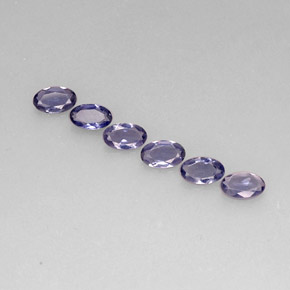 カラットの天然バイオレットブルーアイオライト（5×3.1 mm・オーバルカット）