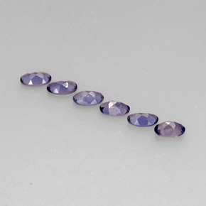 カラットの天然バイオレットブルーアイオライト（4.8×3 mm・オーバルカット）