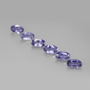 カラットの天然バイオレットブルーアイオライト（5.1×3.1 mm・オーバルカット）