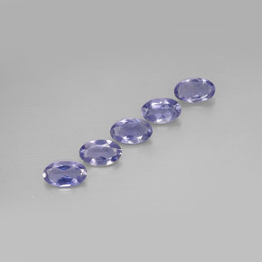 カラットの天然バイオレットブルーアイオライト（5.2×3.1 mm・オーバルカット）