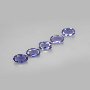 カラットの天然バイオレットブルーアイオライト（5×3 mm・オーバルカット）