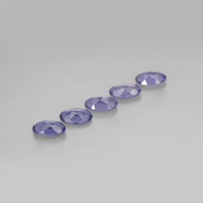カラットの天然バイオレットブルーアイオライト（5×3 mm・オーバルカット）