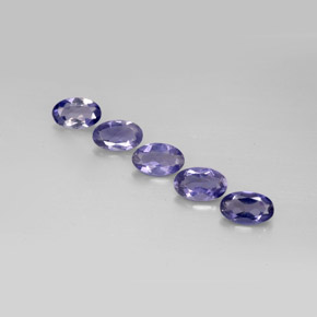カラットの天然バイオレットブルーアイオライト（5.1×3.2 mm・オーバルカット）