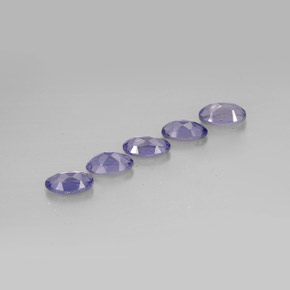 カラットの天然バイオレットブルーアイオライト（5×3.1 mm・オーバルカット）