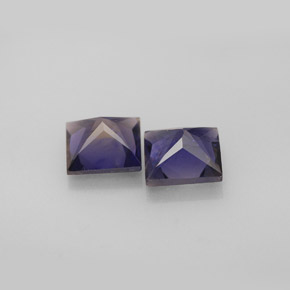 カラットの天然バイオレットブルーアイオライト（6.2×6.1 mm・四角）