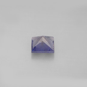 0.86カラットの天然バイオレットブルーアイオライト（5.8×5.7 mm・四角）