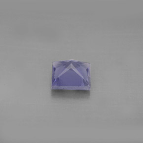 0.88カラットの天然バイオレットブルーアイオライト（6×5.9 mm・四角）