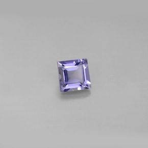 0.55カラットの天然バイオレットブルーアイオライト（4.8×4.8 mm・四角）