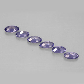 カラットの天然バイオレットブルーアイオライト（4.8×3 mm・オーバルカット）