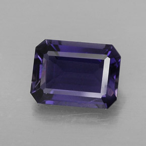 1.27カラットの天然バイオレットアイオライト（8×6 mm・エメラルドカット）