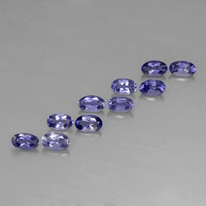 カラットの天然バイオレットブルーアイオライト（5×3.1 mm・オーバルカット）