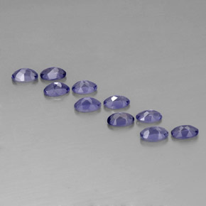 カラットの天然バイオレットブルーアイオライト（5×3.1 mm・オーバルカット）