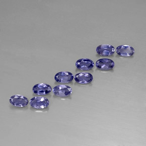 カラットの天然バイオレットブルーアイオライト（5×3.1 mm・オーバルカット）
