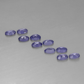 カラットの天然バイオレットブルーアイオライト（5×3.1 mm・オーバルカット）