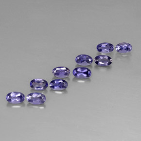 カラットの天然バイオレットブルーアイオライト（5×3.1 mm・オーバルカット）