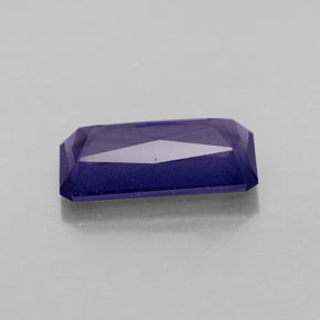 2.36カラットの天然バイオレットブルーアイオライト（12.2×6.5 mm・エメラルドカット）