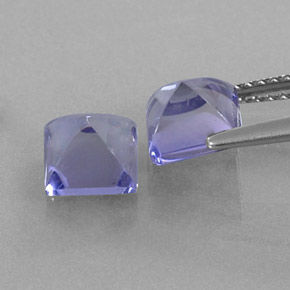 カラットの天然バイオレットブルーアイオライト（6×6 mm・四角）