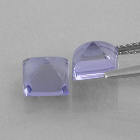 カラットの天然バイオレットブルーアイオライト（6.1×6.1 mm・四角）