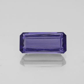 1.26カラットの天然バイオレットブルーアイオライト（10.1×4.6 mm・エメラルドカット）