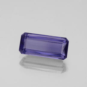 1.26カラットの天然バイオレットブルーアイオライト（10.1×4.6 mm・エメラルドカット）