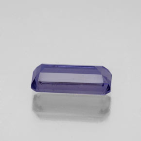 1.26カラットの天然バイオレットブルーアイオライト（10.1×4.6 mm・エメラルドカット）