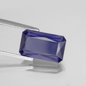 2.62カラットの天然バイオレットブルーアイオライト（11.6×7 mm・エメラルドカット）