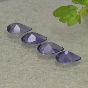 1.31カラットの天然濃い青がかった紫アイオライト（6.2×4.2 mm・洋梨の形）