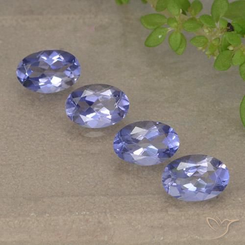 1.66カラットの天然Medium Light-Violetアイオライト（5.9×4.1 mm・オーバルカット）