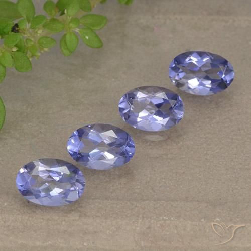 1.66カラットの天然Medium Light-Violetアイオライト（5.9×4.1 mm・オーバルカット）