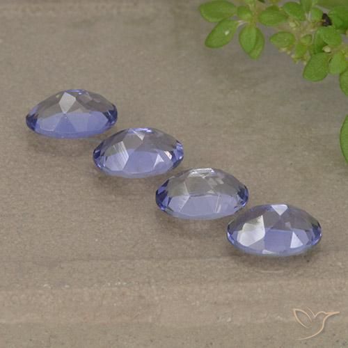 1.66カラットの天然Medium Light-Violetアイオライト（5.9×4.1 mm・オーバルカット）