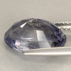 3.58カラットの天然バイオレットアイオライト（11.2×9.1 mm・オーバルカット）