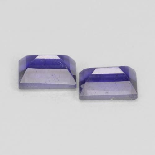 0.70カラットの天然ディープパープルアイオライト（5.1×3 mm・バゲット）