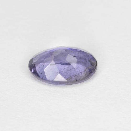 0.38カラットの天然シルバーがかった青アイオライト（5.9×4 mm・オーバルカット）