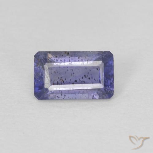 0.25カラットの天然ロイヤルバイオレットアイオライト（5×3.1 mm・エメラルドカット）