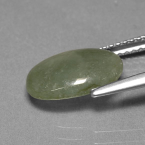 3.00カラットの天然ライトグリーンヒスイ輝石（ジェダイト）（11.5×8.2 mm・オーバルカット）