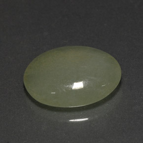 4.80カラットの天然ライトグリーンヒスイ輝石（ジェダイト）（13.1×10.3 mm・透明）