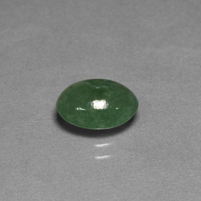 2.37カラットの天然グリーンヒスイ輝石（ジェダイト）（9.4×7.3 mm・透明）
