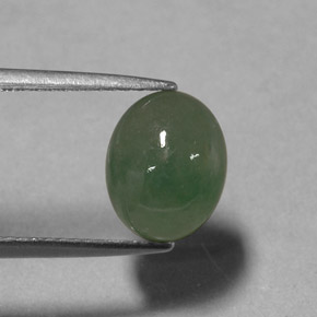 3.24カラットの天然グリーンヒスイ輝石（ジェダイト）（9.6×7.8 mm・透明）