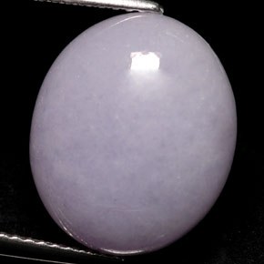 12.21カラットの天然ラベンダーヒスイ輝石（ジェダイト）（15.6×13.1 mm・オーバルカット）