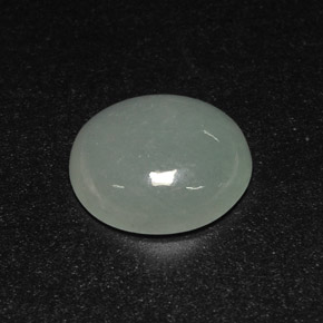 7.10カラットの天然グリーンヒスイ輝石（ジェダイト）（13.2×12.5 mm・透明）