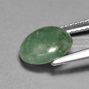 2.26カラットの天然グリーンヒスイ輝石（ジェダイト）（8.8×8.2 mm・透明）