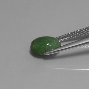 2.90カラットの天然グリーンヒスイ輝石（ジェダイト）（9.6×7 mm・オーバルカット）