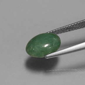 2.60カラットの天然グリーンヒスイ輝石（ジェダイト）（10.1×7.6 mm・オーバルカット）