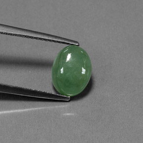 3.01カラットの天然グリーンヒスイ輝石（ジェダイト）（9.4×7.3 mm・透明）