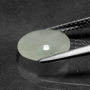 2.81カラットの天然ライトグリーンジェダイト、透明、透明/半透明