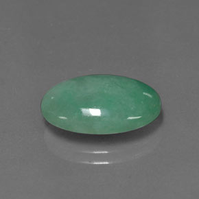 5.96カラットの天然グリーンヒスイ輝石（ジェダイト）（15.6×10 mm・オーバルカット）