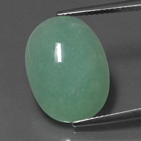 11.52カラットの天然グリーンヒスイ輝石（ジェダイト）（17.7×13.1 mm・オーバルカット）