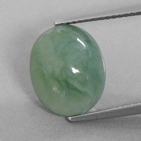 6.25カラットの天然グリーンヒスイ輝石（ジェダイト）（13×10.4 mm・オーバルカット）