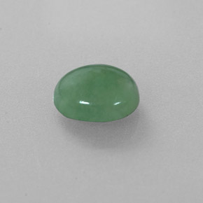 2.32カラットの天然グリーンヒスイ輝石（ジェダイト）（8.5×7.7 mm・オーバルカット）